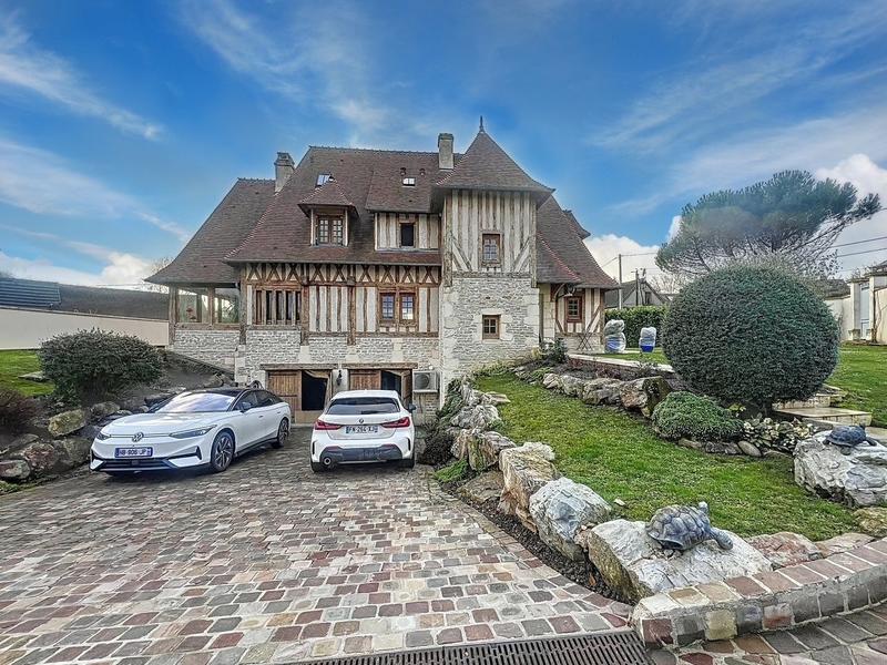 Maison - 262 m² - 6 pièces