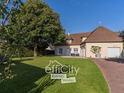 Maison - 250 m² - 9 pièces