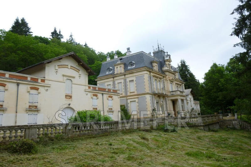 Maison - 490 m² - 19 pièces