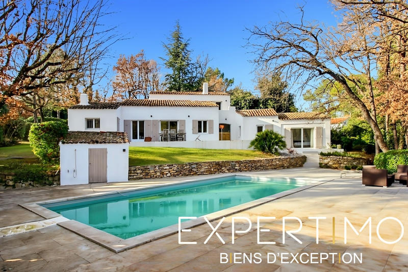 Villa - 200 m² - 6 pièces