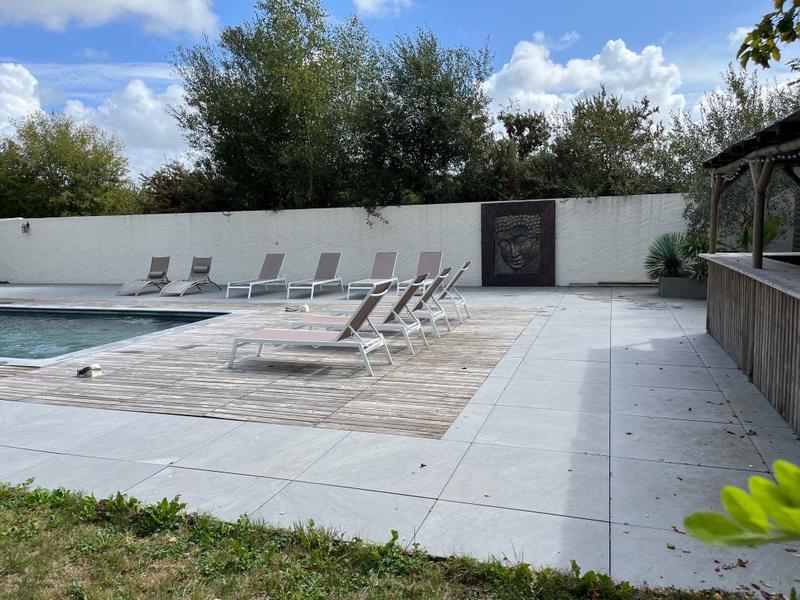 Chaumière - 312 m² - 9 pièces