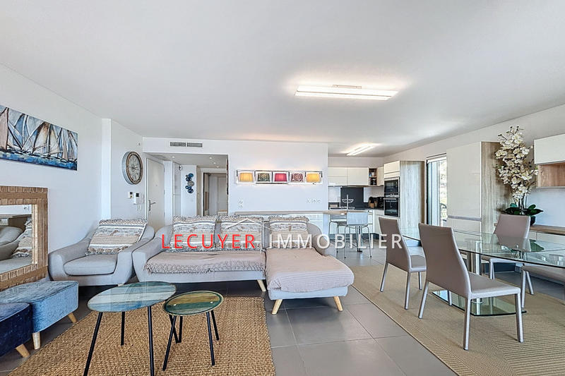 Appartement - 83 m² - 4 pièces