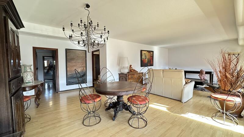 Appartement - 77 m² - 2 pièces