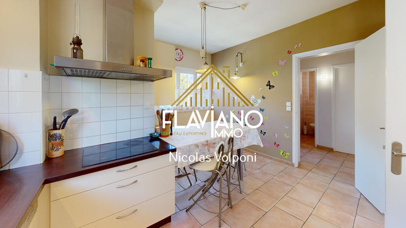 Appartement - 188 m² - 6 pièces