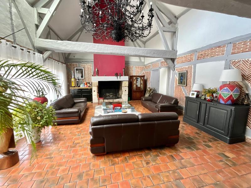 Maison - 800 m² - 24 pièces