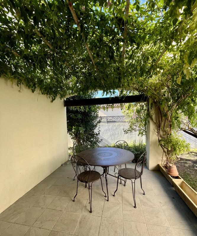 Villa - 220 m² - 6 pièces