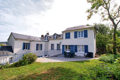 Maison - 291 m² - 11 pièces