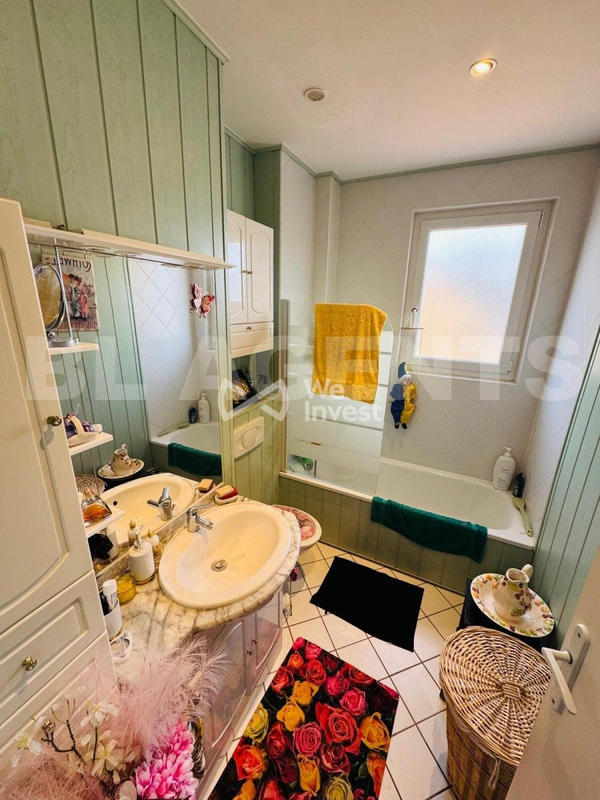 Appartement - 90 m² - 6 pièces