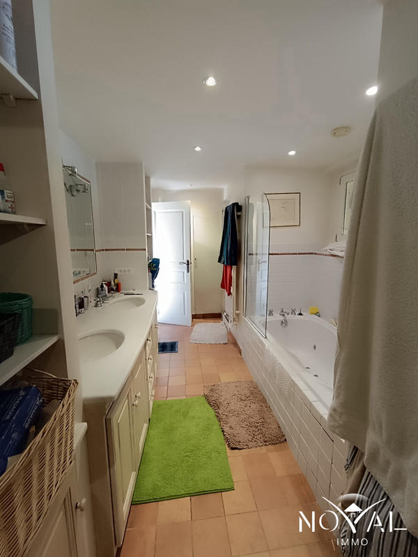 Bastide - 523 m² - 20 pièces