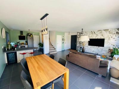 Maison - 101 m² - 4 pièces