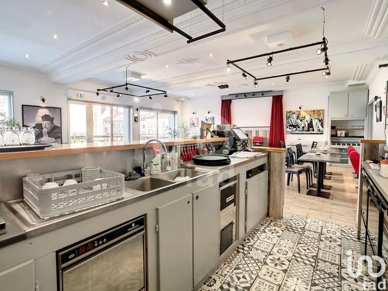 Local commercial - 200 m²