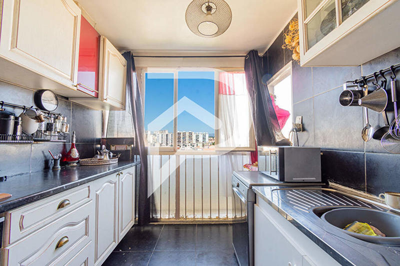 Appartement - 75 m² - 4 pièces