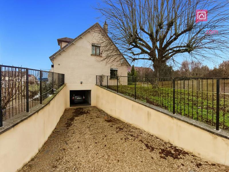 Maison - 151 m² - 5 pièces