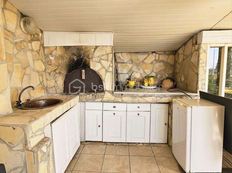 Demeure - 242 m² - 11 pièces