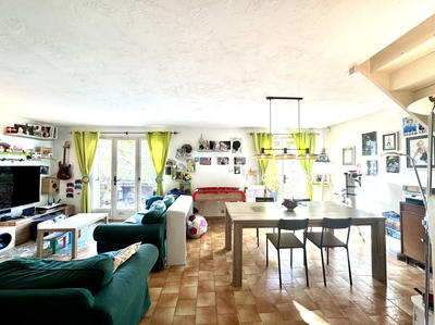 Maison - 101 m² - 4 pièces