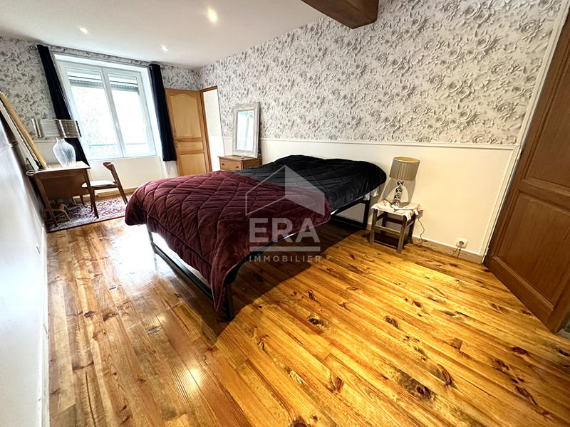 Maison - 186 m² - 7 pièces