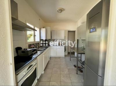 Maison - 144 m² - 5 pièces