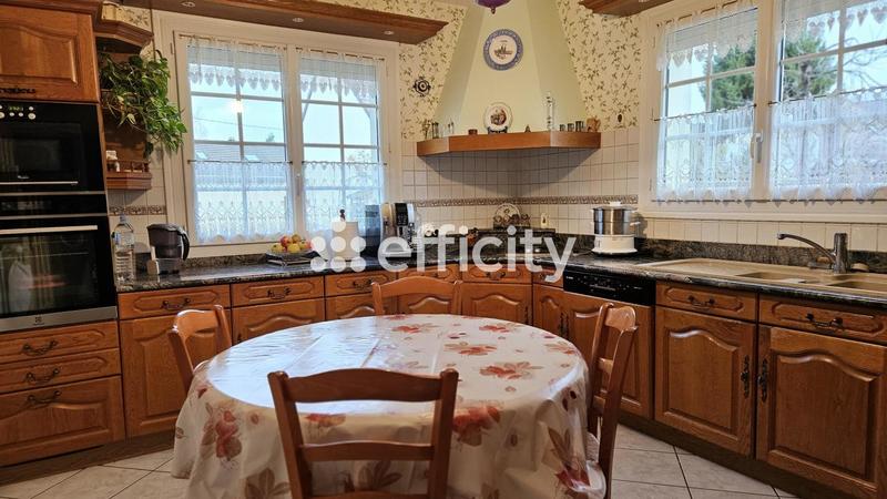 Maison - 166 m² - 7 pièces