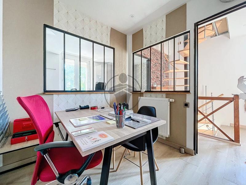 Immeuble - 110 m² - 5 pièces