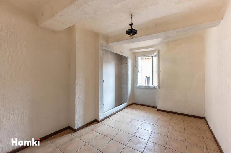 Immeuble - 193 m² - 6 pièces