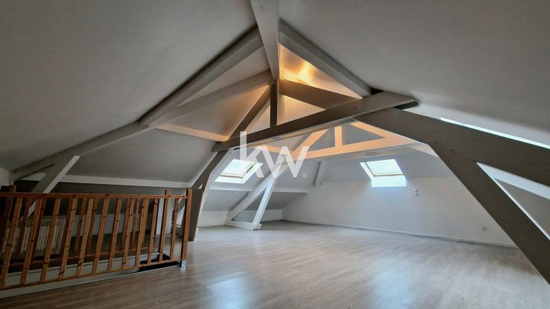 Maison - 331 m² - 7 pièces