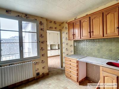 Local commercial - 242 m² - 7 pièces