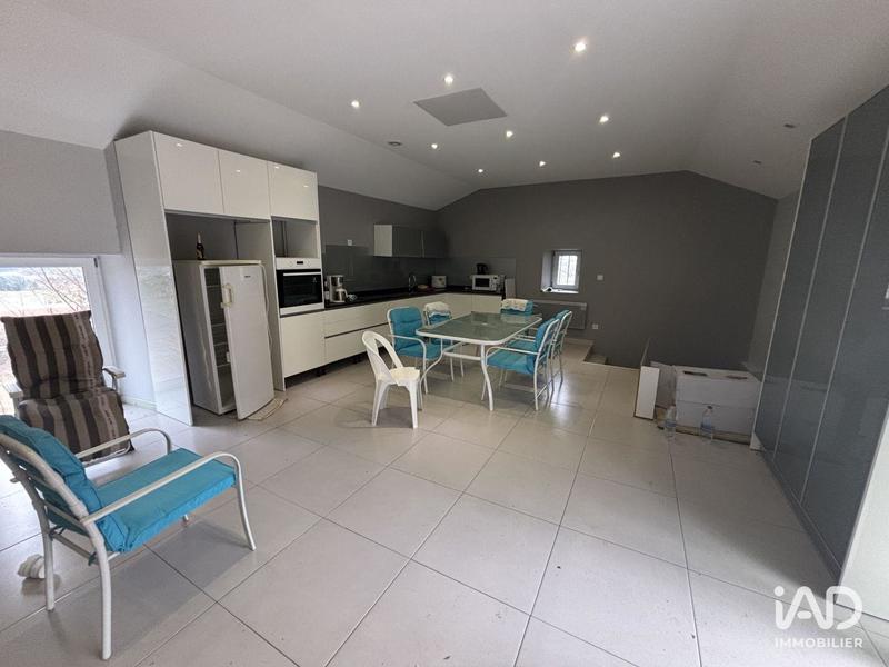 Maison - 110 m² - 4 pièces