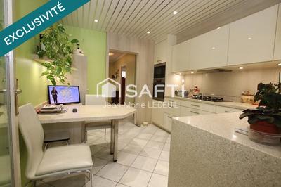 Maison - 130 m² - 8 pièces