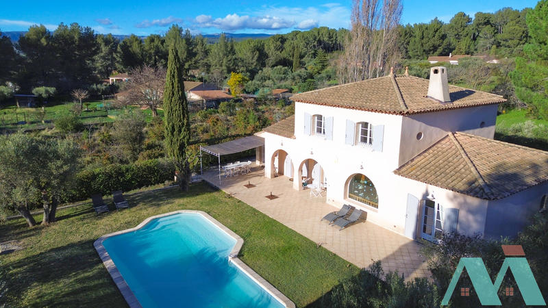 Maison - 185 m² - 5 pièces