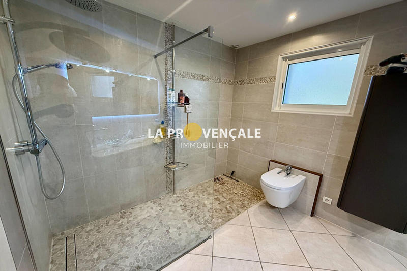 Maison - 143 m² - 5 pièces