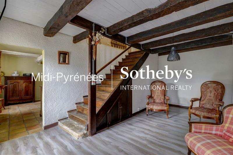 Maison - 256 m² - 7 pièces