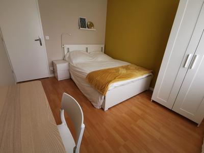 Chambre - 9 m² - 1 pièce
