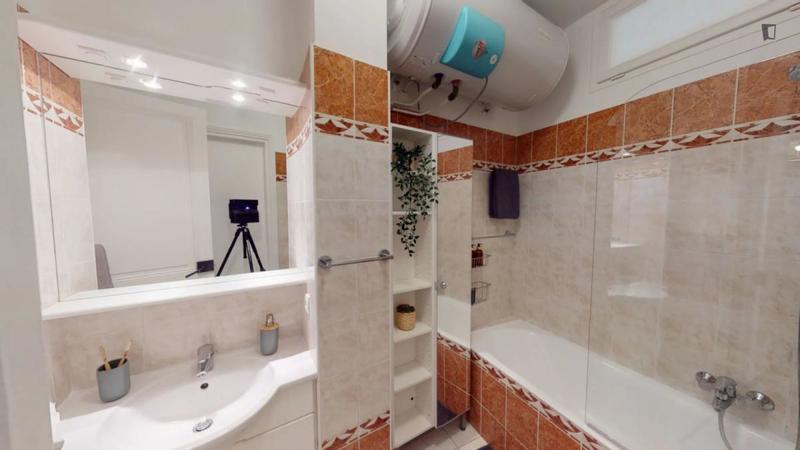 Chambre - 23 m² - 6 pièces