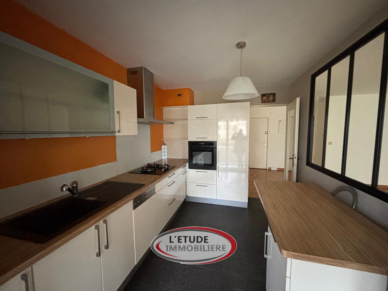 Appartement - 96 m² - 5 pièces