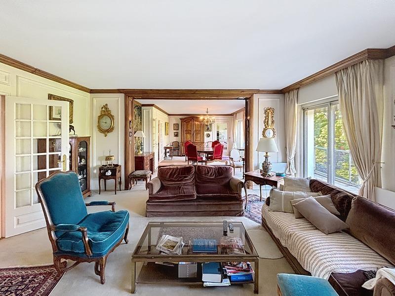 Appartement - 200 m² - 6 pièces