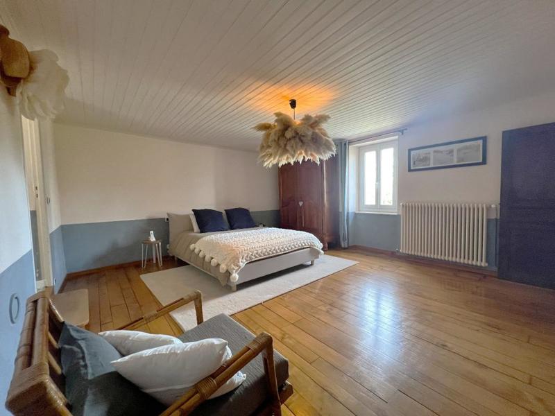 Corps de ferme - 235 m² - 6 pièces