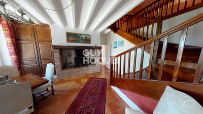 Maison - 250 m² - 8 pièces