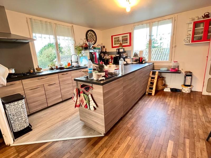 Maison - 205 m² - 8 pièces