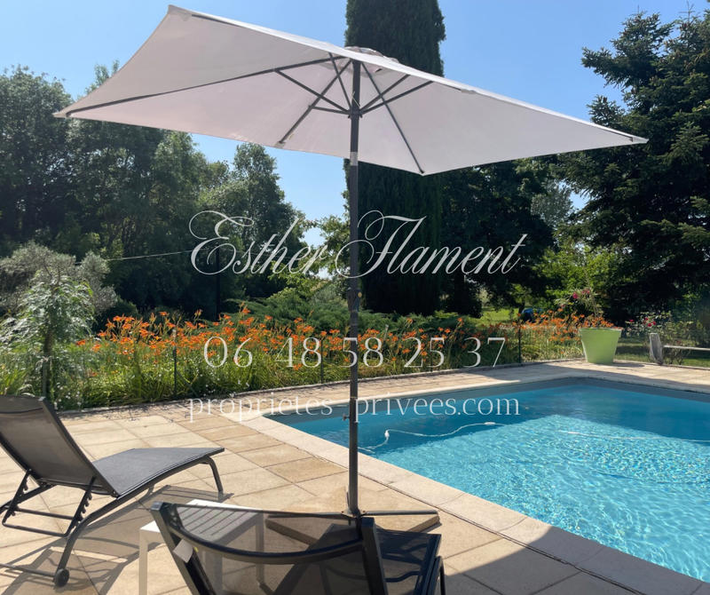 Mas - 242 m² - 8 pièces