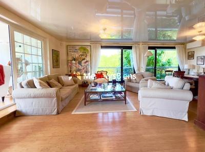 Appartement - 146 m² - 5 pièces