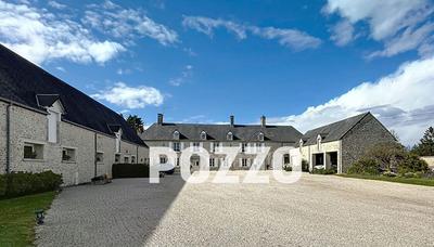 Maison - 300 m² - 15 pièces