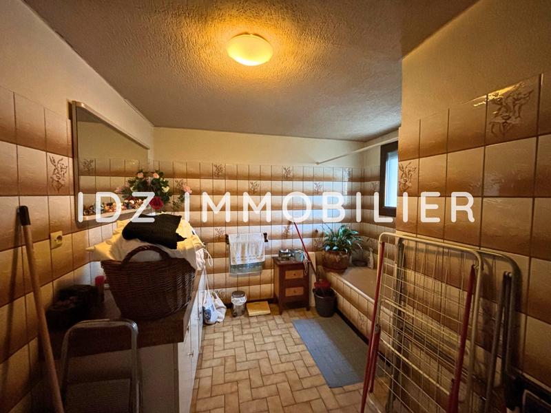 Maison - 167 m² - 8 pièces