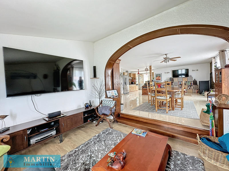 Villa - 176 m² - 8 pièces