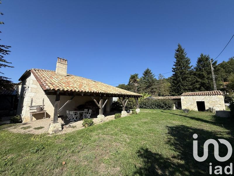 Maison - 380 m² - 12 pièces