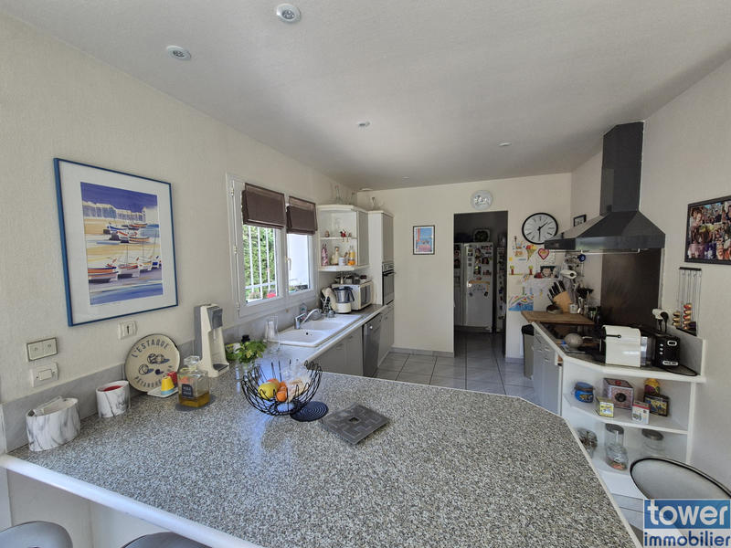 Maison - 210 m² - 8 pièces