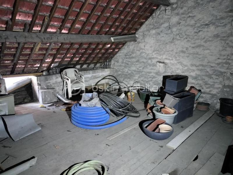 Maison en pierre - 100 m² - 5 pièces