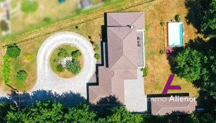 Maison - 197 m² - 7 pièces