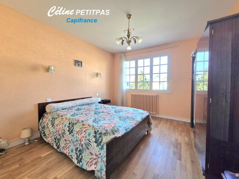 Maison - 168 m² - 7 pièces