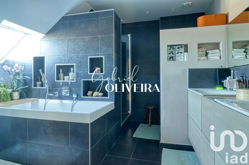 Maison - 170 m² - 6 pièces