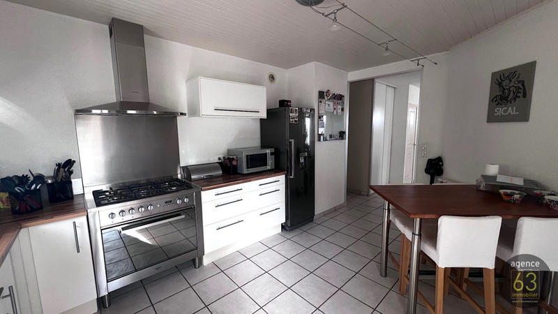 Maison - 159 m² - 6 pièces